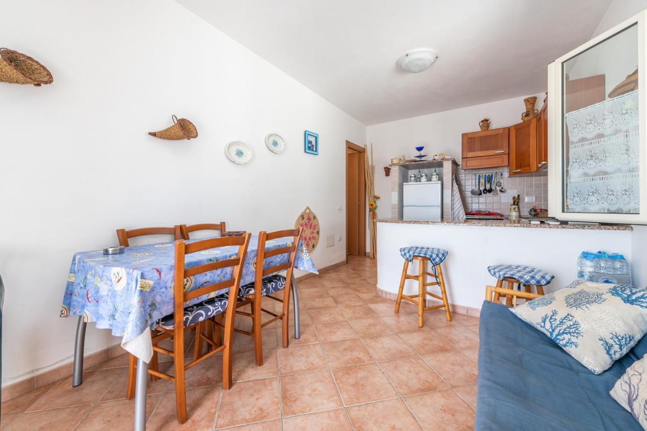 Casa Vacanze 21 Aprile - T Calasetta Buitenkant foto